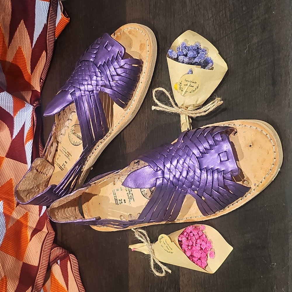 Purple Leather Ladies Shoes Size 8 New, Has'nt Been Worn - Picture 2 of 8